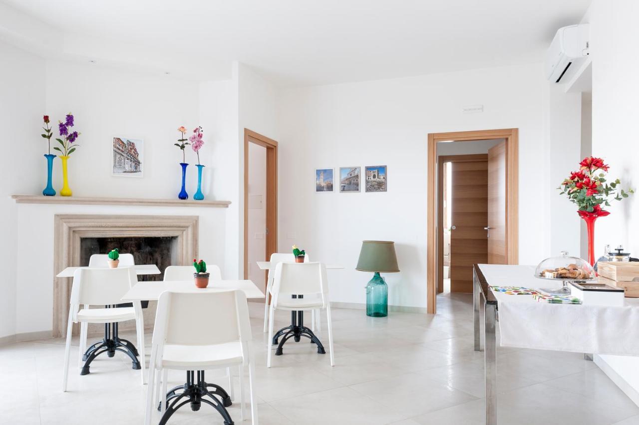 Ultimo Piano B&B Lecce Kültér fotó